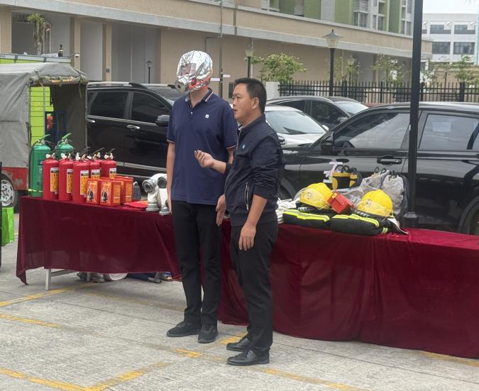 市住房保障事務中心開展消防演練筑牢冬季安全“防火墻”.docx_3